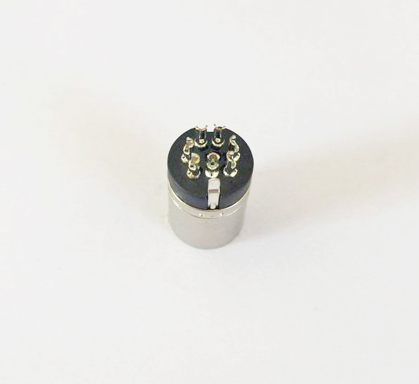 DC插头由哪些部分组成？